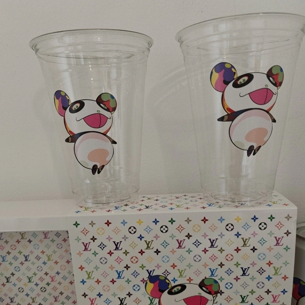 Louis Vuitton x Takashi Murakami. 2 WATER CANS,1 NAPKIN,1 CAKEBOX 7" 2 Cup - Picture 3 of 9